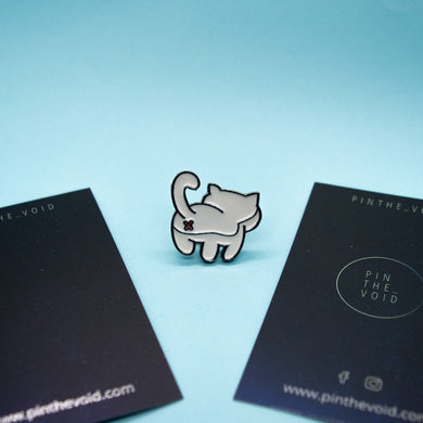 pin-colita-gatito-blanco