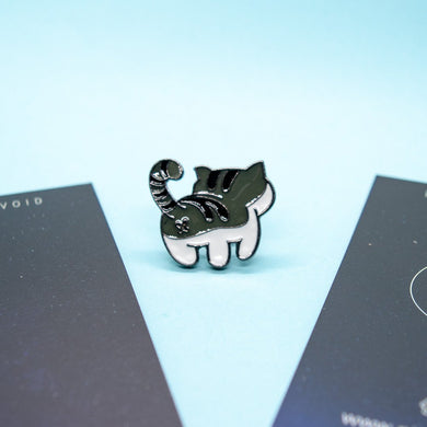 pin-colita-gatito-negro